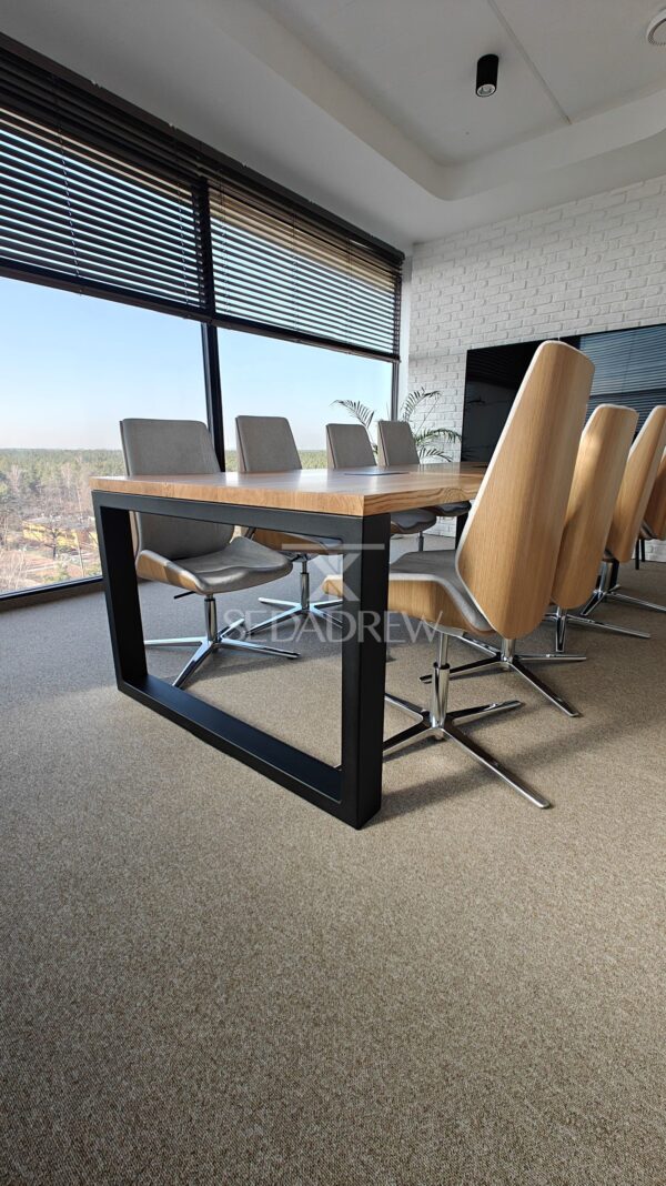 Klastyczny stół dębowy ze zlicowanym blatem i metalowymi nogami typu U | Stół 2D - obrazek 8